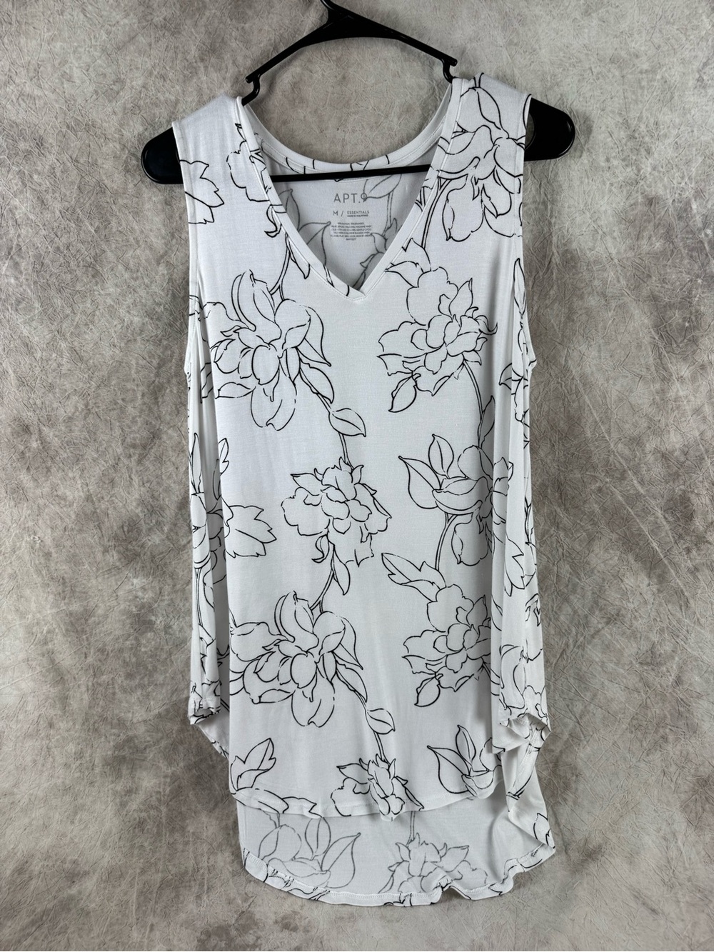 Apt. 9 White Sleeveless V-Neck Floral Tunic Black & White. Medium